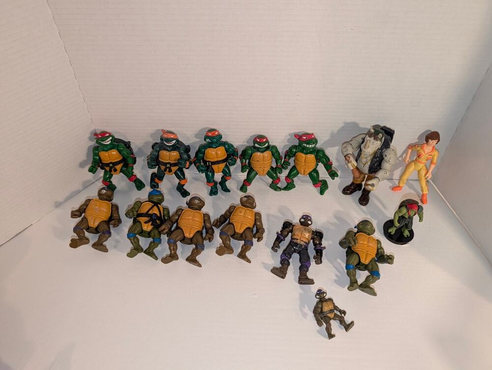 Lot of 14 Vintage 1980's - 90's TMNT Action Figure Teenage Mutant Ninja Turtles